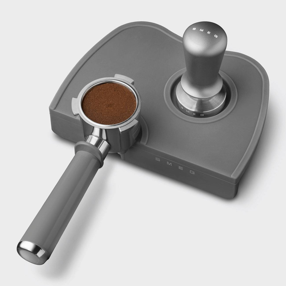 Комплект для темперовки кофе SMEG ECTS01 – фото 3 в каталоге Краснодара