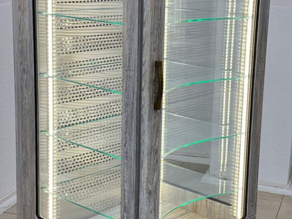 Шкаф кондитерский GLACIER Стелла ВВ-3 /с трех сторон стекло, полки стекло/